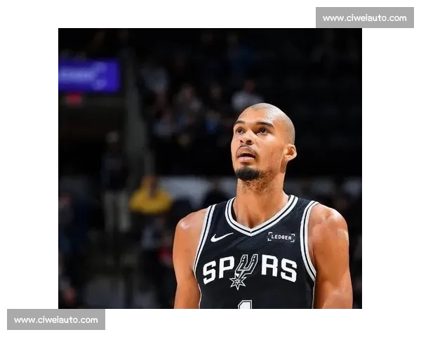 团队篮球对决马刺稳健攻防迎战爵士年轻风暴西部排名关键一战前景之夜